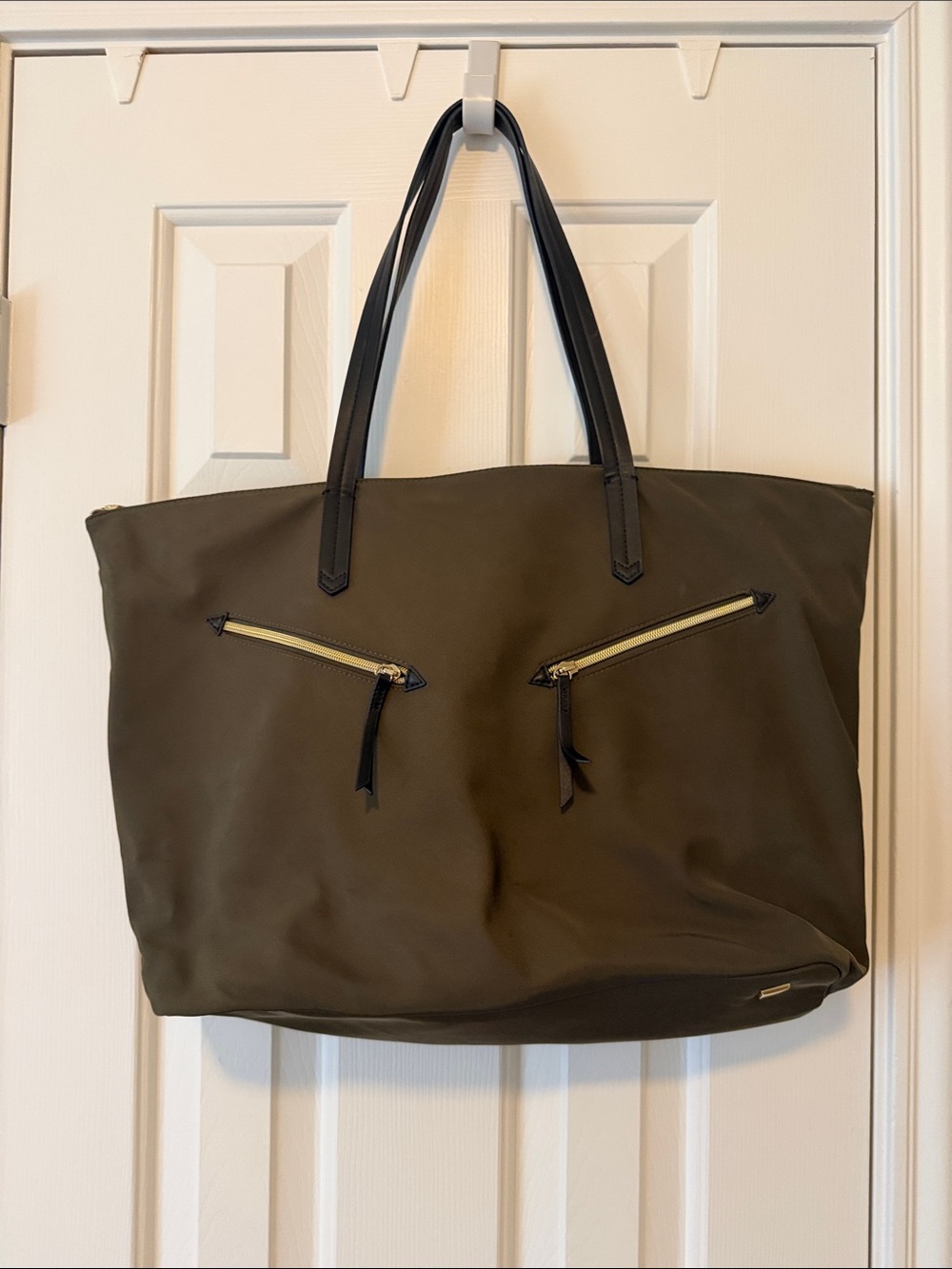Stella & Dot Olive Tote with Black Handles and removable laptop case